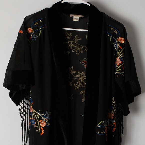 Womens Kimono with detailed embriodery S/M - Picture 1 of 11